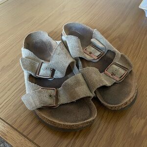 Birkenstock Kids Sandals in Tan Suede